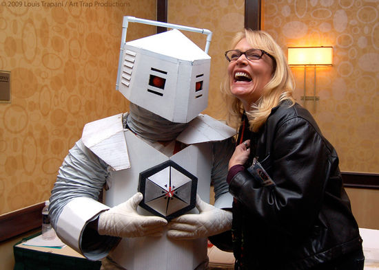 White Robot and Daphne Ashbrook at Gallifrey 20 White Robot and Daphne Ashbrook at Gallifrey 20